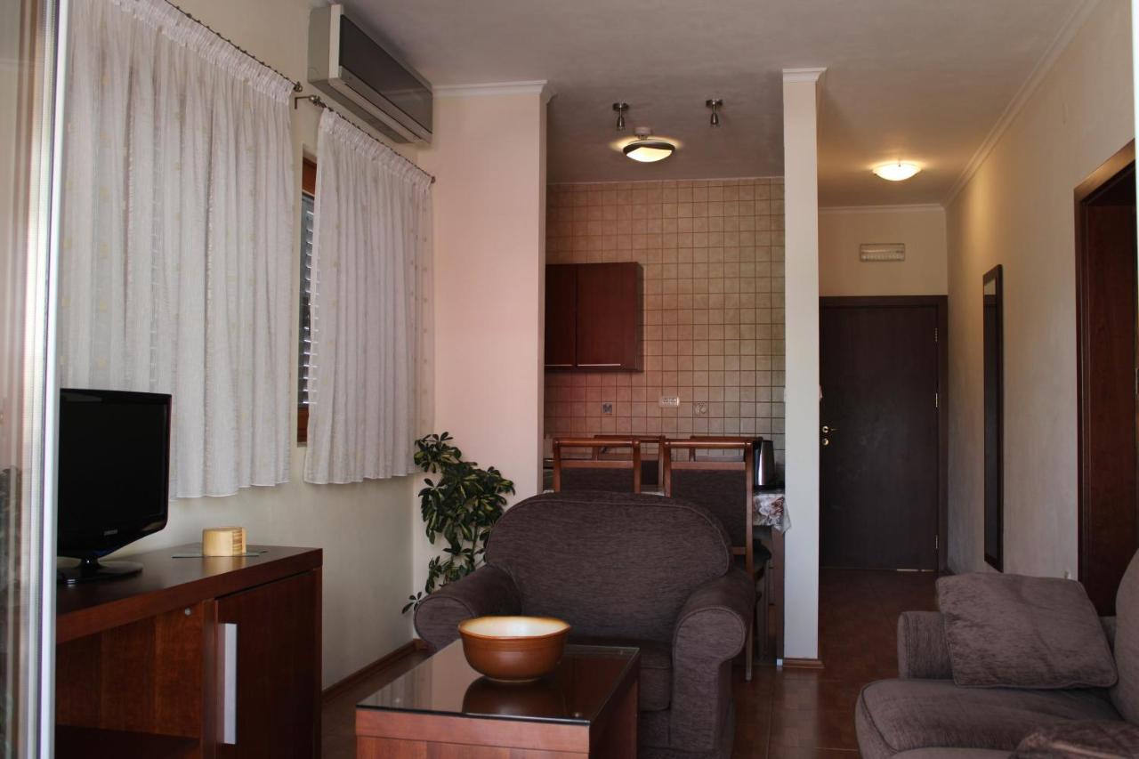 Apartments Mun Petrovac Exteriör bild