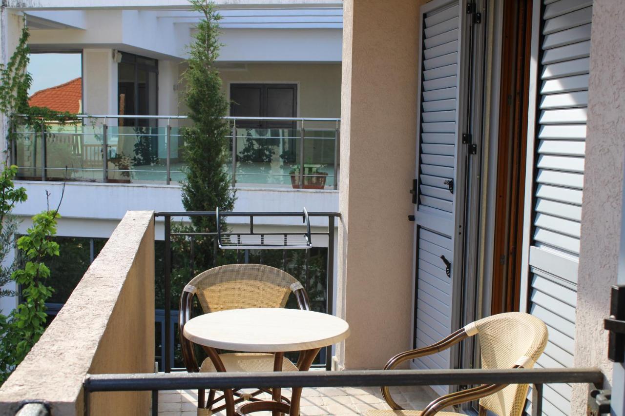 Apartments Mun Petrovac Exteriör bild