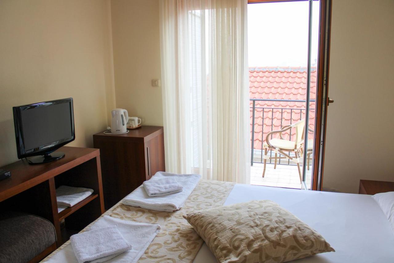 Apartments Mun Petrovac Exteriör bild